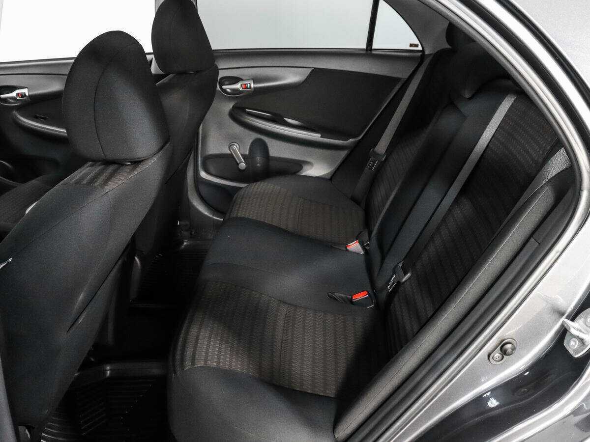 Toyota Corolla с пробегом — 2012 год. Фото: #9