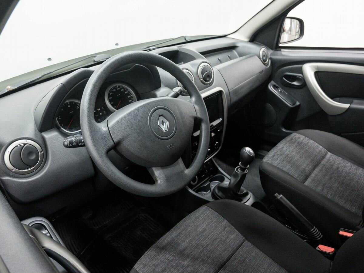Renault Duster с пробегом — 2014 год. Фото: #12
