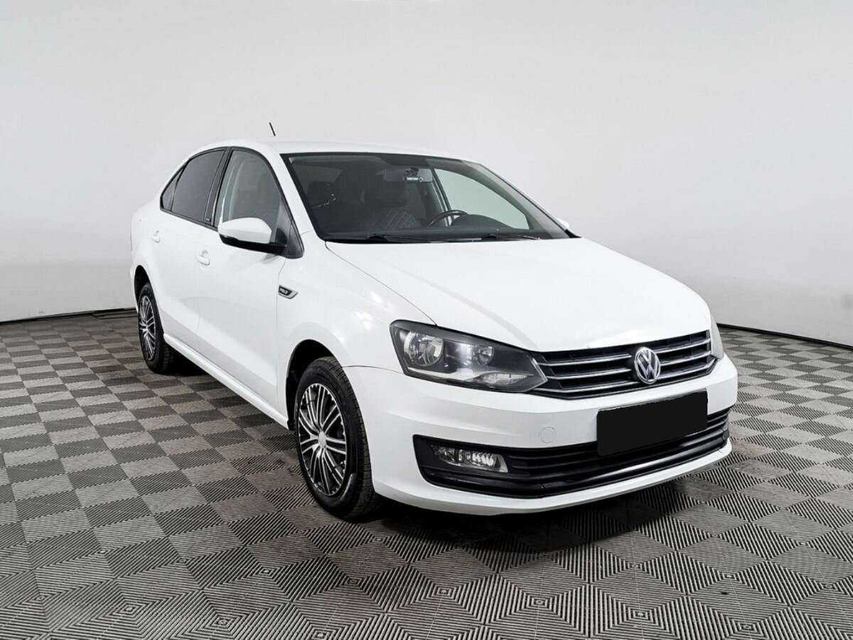 Volkswagen Polo с пробегом — 2016 год. Фото: #2