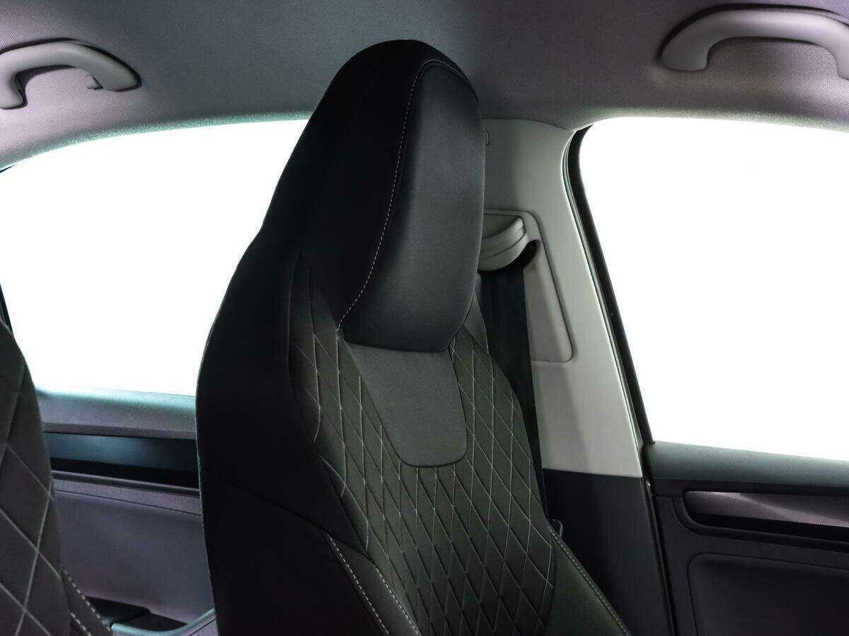 Skoda Rapid с пробегом — 2021 год. Фото: #14