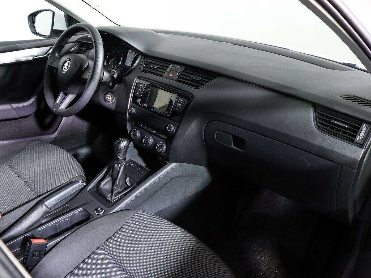Skoda Octavia с пробегом — 2016 год. Фото: #6