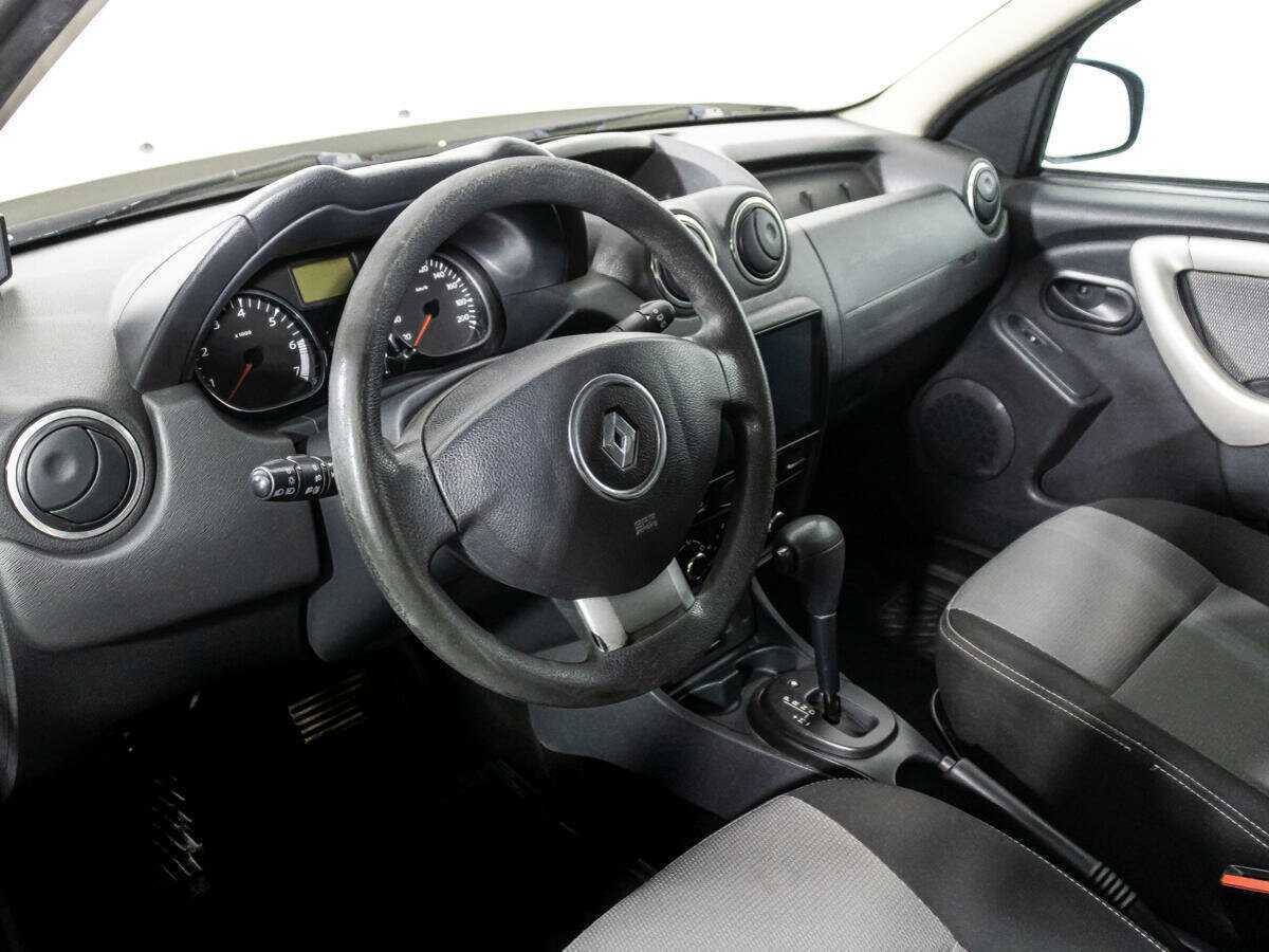 Renault Duster с пробегом — 2015 год. Фото: #10