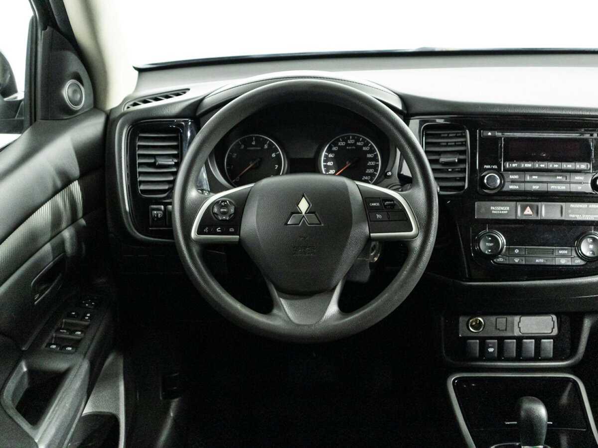 Mitsubishi Outlander с пробегом — 2018 год. Фото: #16