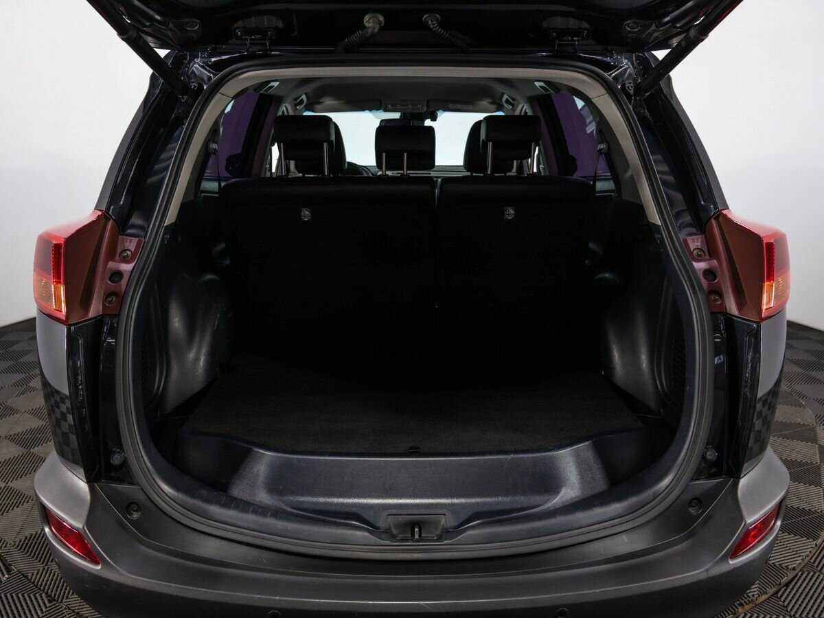 Toyota RAV4 с пробегом — 2013 год. Фото: #21