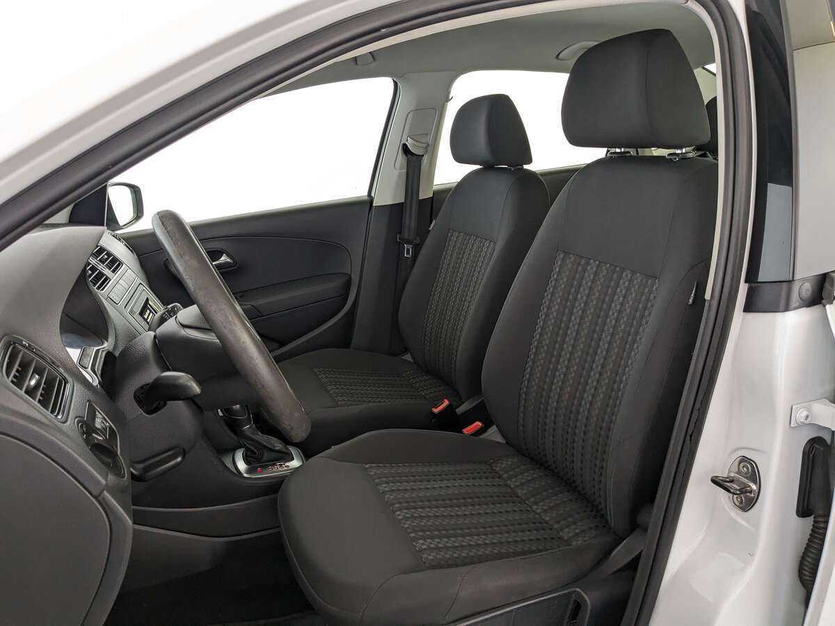 Volkswagen Polo с пробегом — 2018 год. Фото: #19