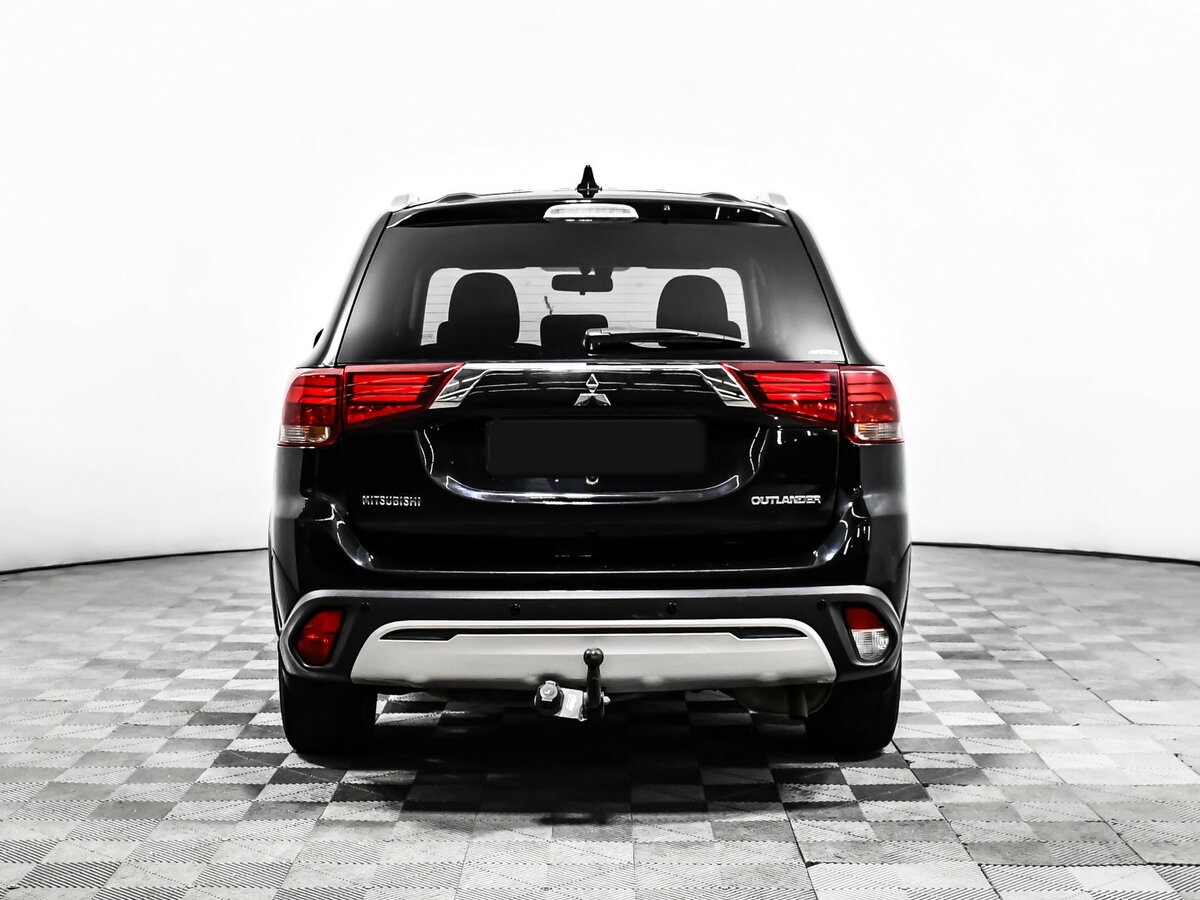 Mitsubishi Outlander с пробегом — 2018 год. Фото: #4