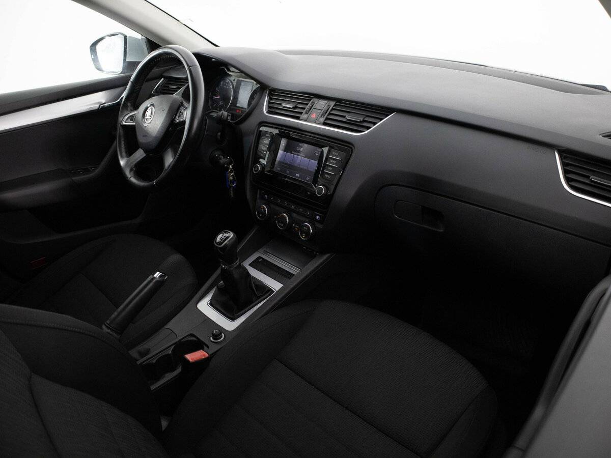 Skoda Octavia с пробегом — 2013 год. Фото: #13