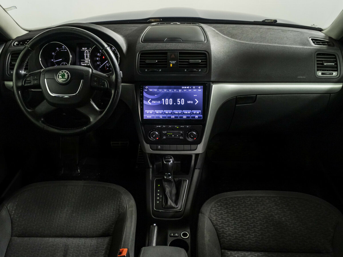 Skoda Yeti с пробегом — 2013 год. Фото: #10