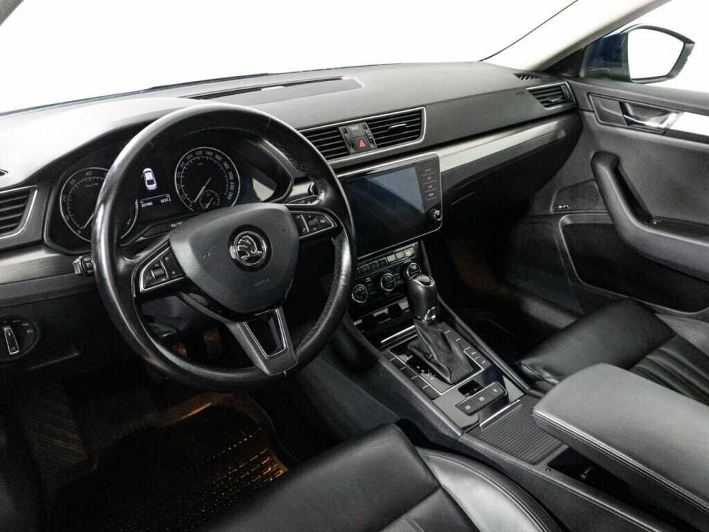 Skoda Superb с пробегом — 2018 год. Фото: #10