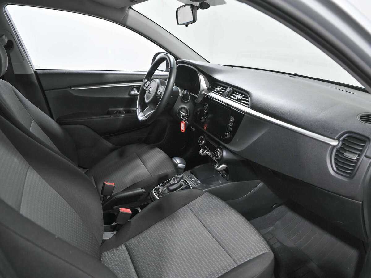 Kia Rio с пробегом — 2020 год. Фото: #6