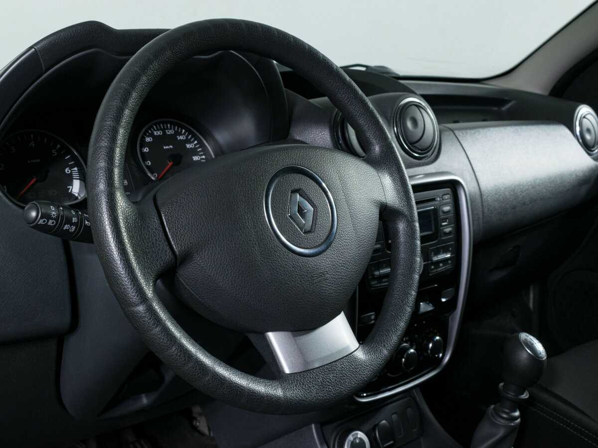 Renault Duster с пробегом — 2013 год. Фото: #11