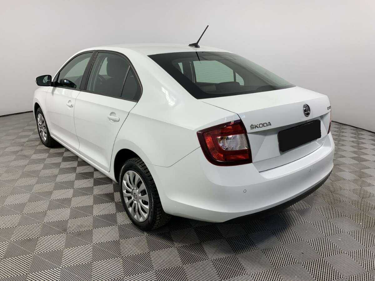 Skoda Rapid с пробегом — 2019 год. Фото: #6