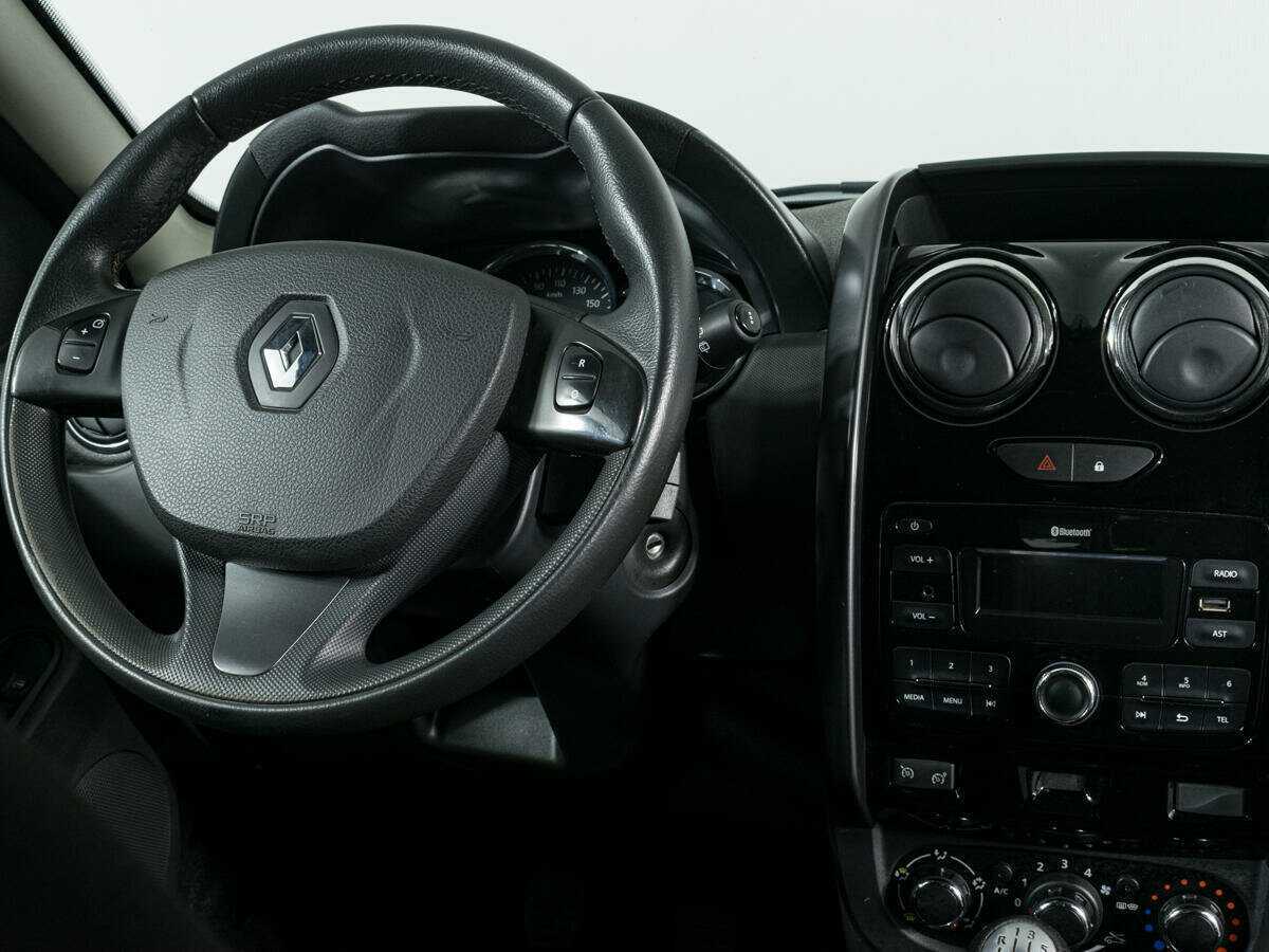Renault Duster с пробегом — 2017 год. Фото: #11