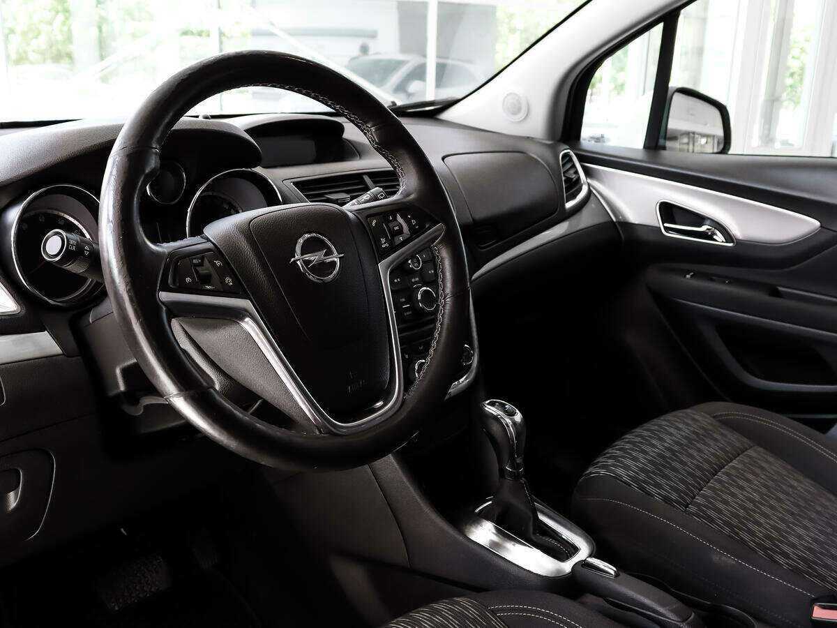Opel Mokka с пробегом — 2013 год. Фото: #8