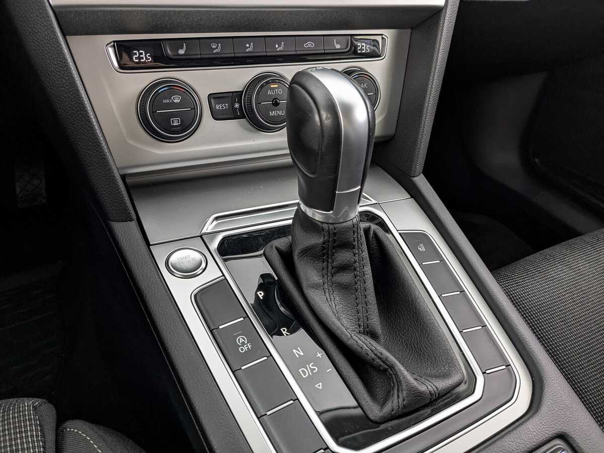 Volkswagen Passat с пробегом — 2019 год. Фото: #20