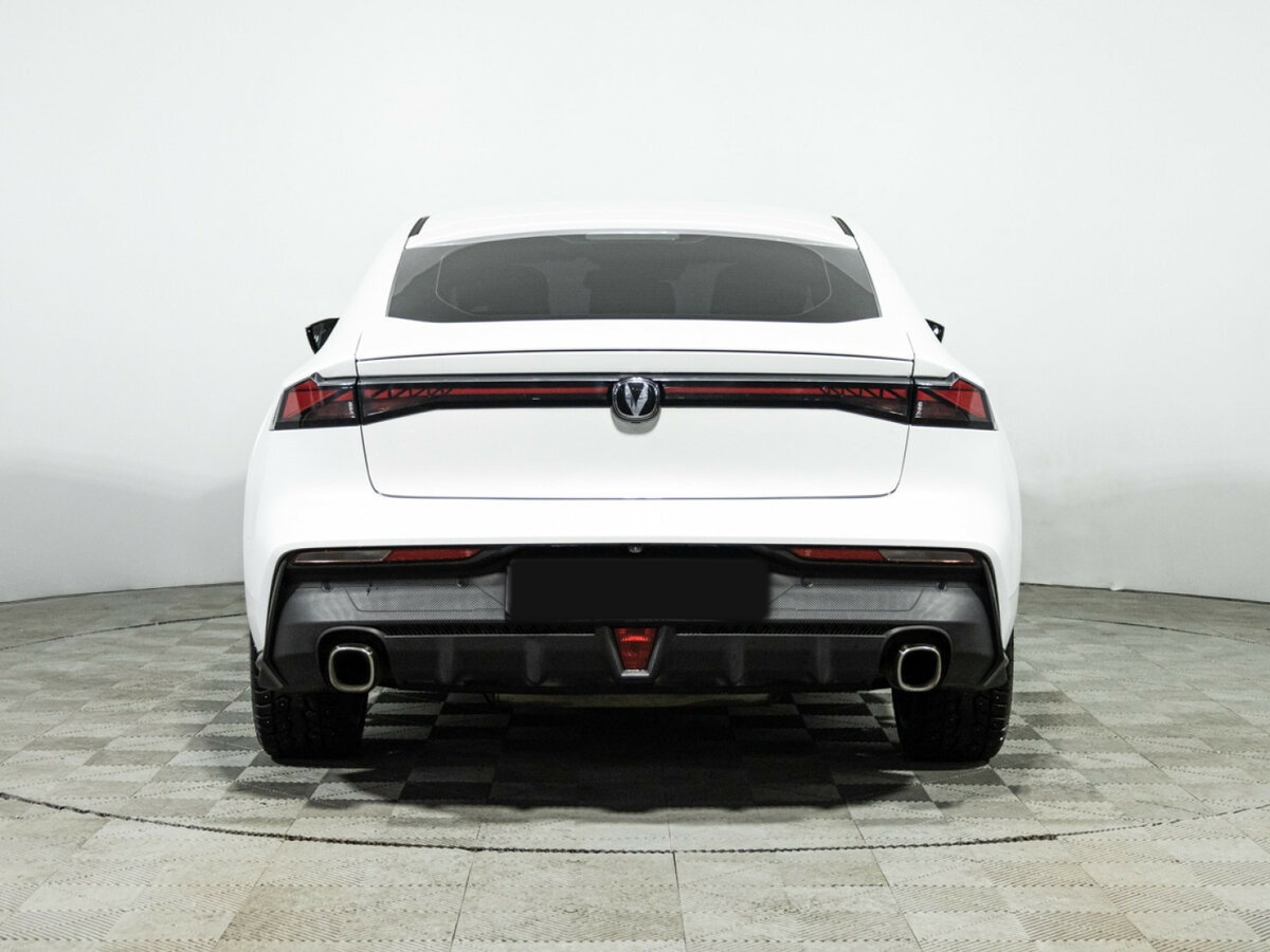 Changan UNI-V с пробегом — 2023 год. Фото: #5