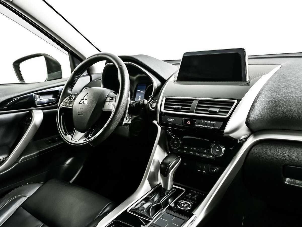 Mitsubishi Eclipse Cross с пробегом — 2018 год. Фото: #8