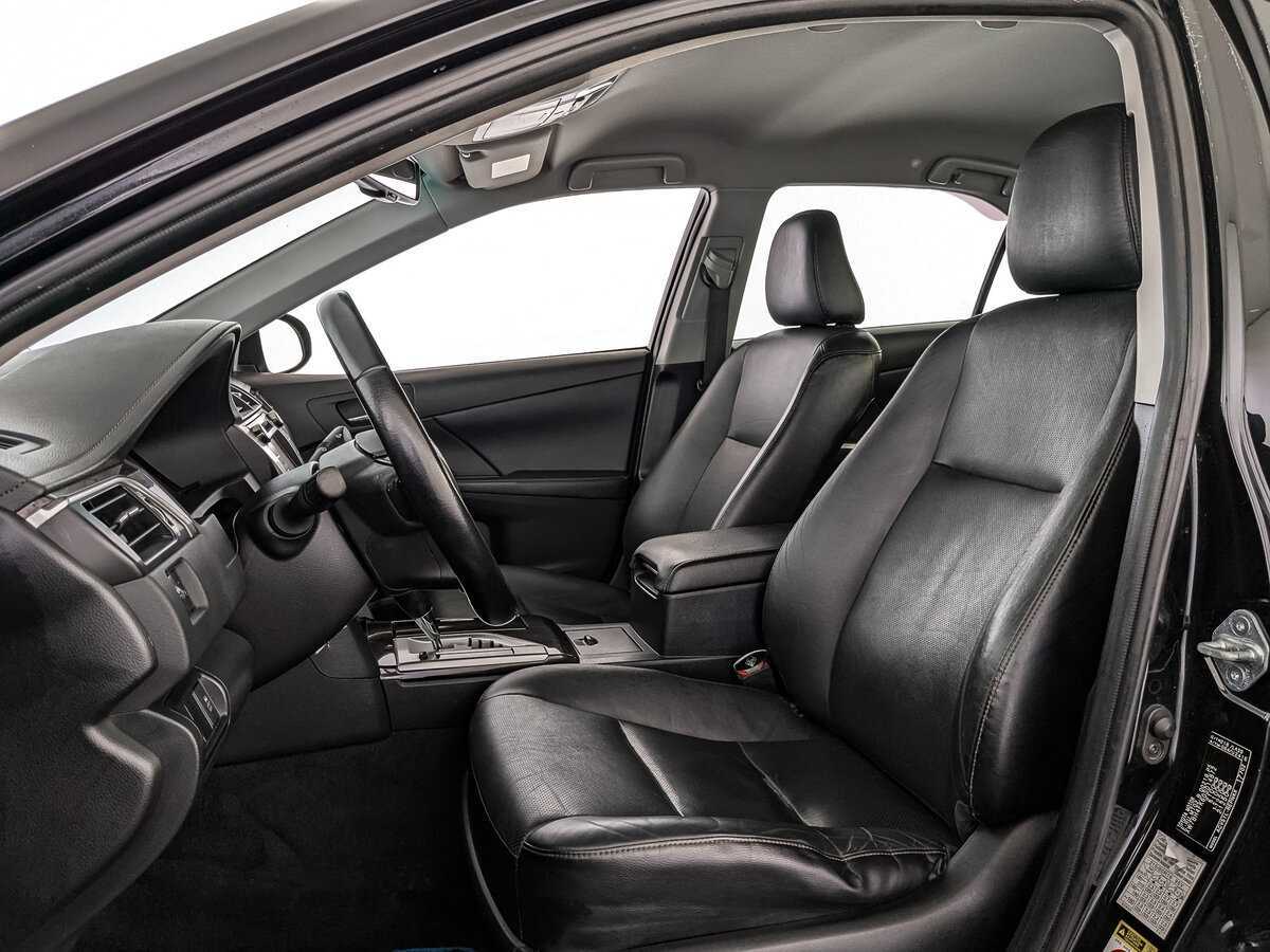 Toyota Camry с пробегом — 2014 год. Фото: #15