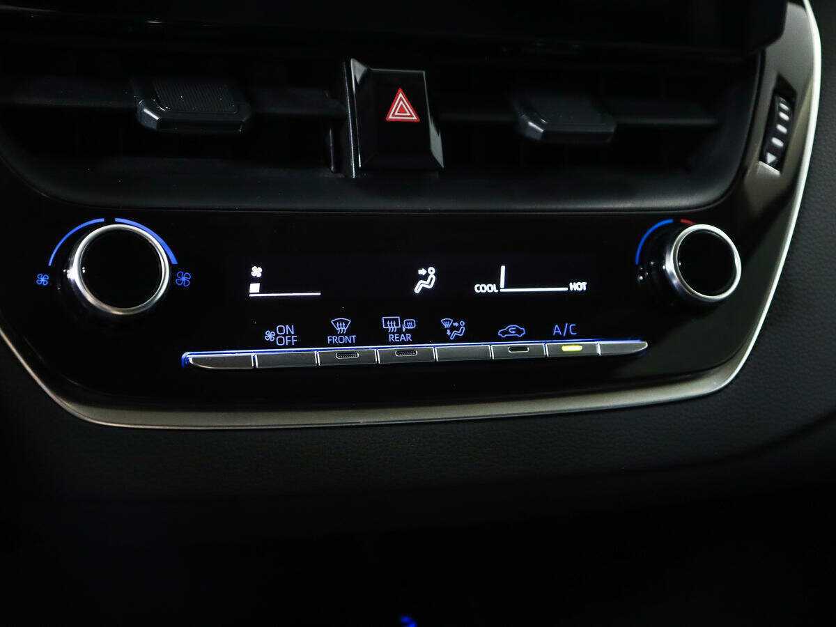 Toyota Corolla с пробегом — 2019 год. Фото: #13