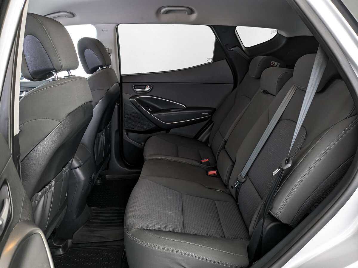 Hyundai Santa Fe с пробегом — 2013 год. Фото: #13