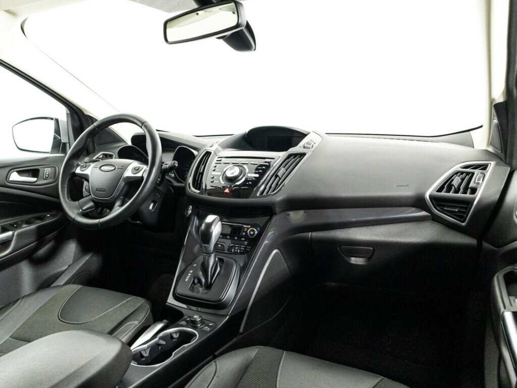 Ford Kuga с пробегом — 2014 год. Фото: #8