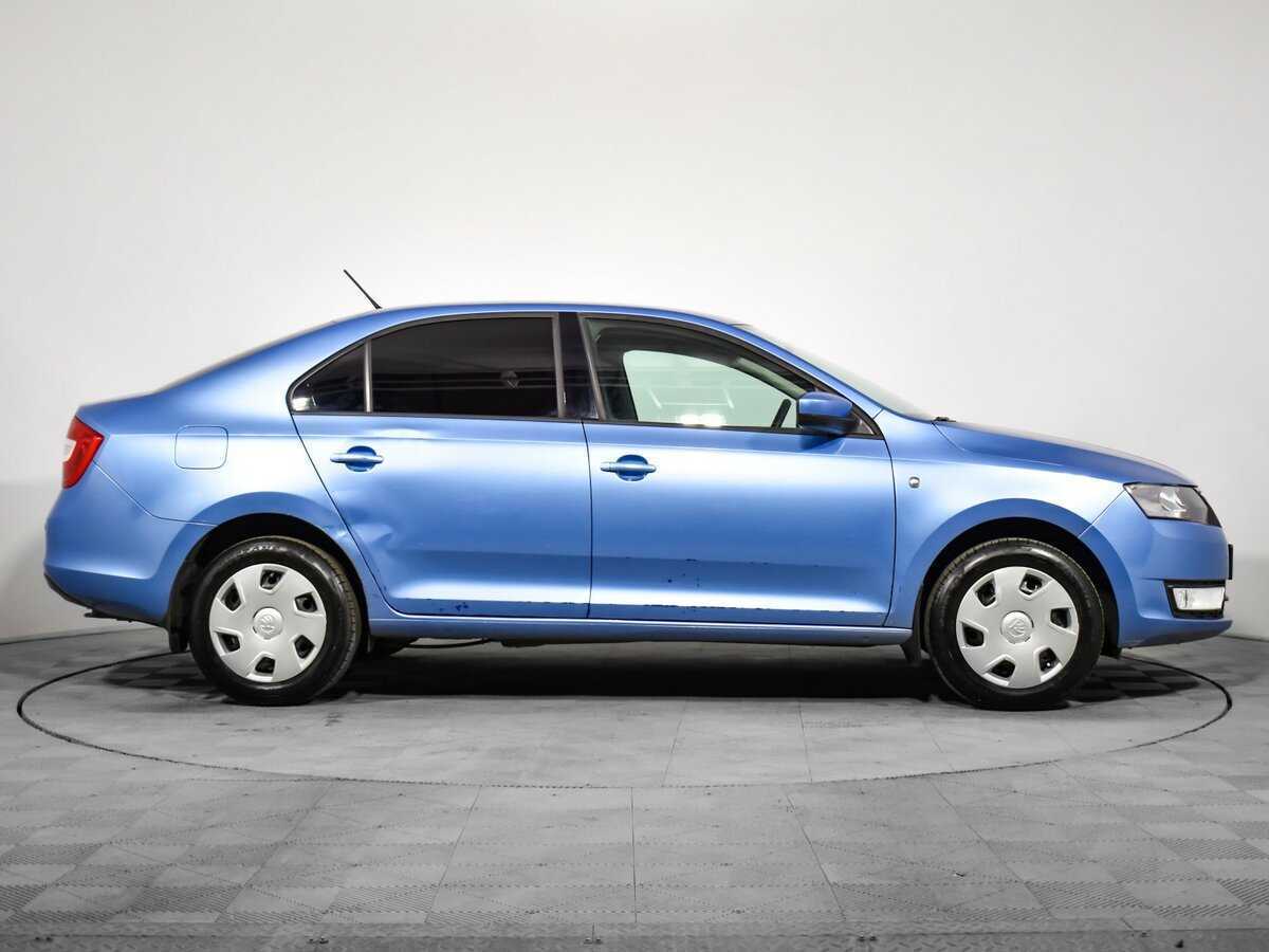 Skoda Rapid с пробегом — 2014 год. Фото: #3