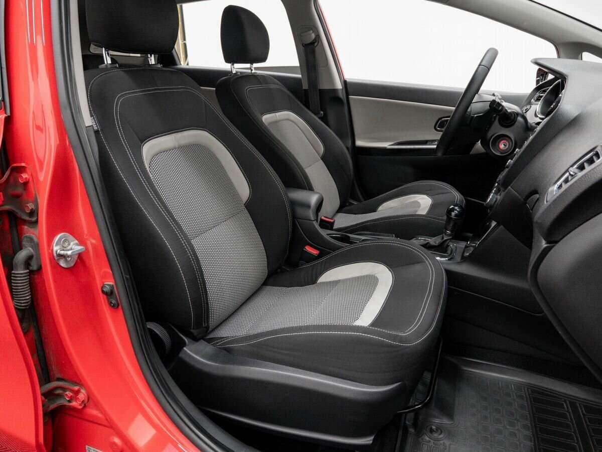 Kia Ceed с пробегом — 2014 год. Фото: #8