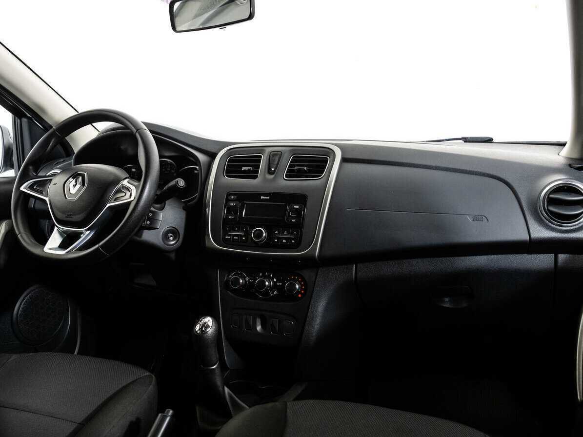 Renault Logan с пробегом — 2019 год. Фото: #8