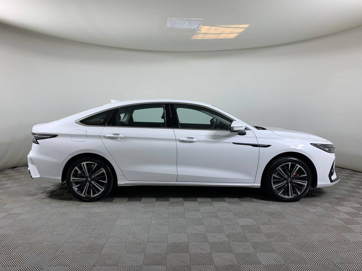 Chery Arrizo 8 с пробегом — 2023 год. Фото: #3