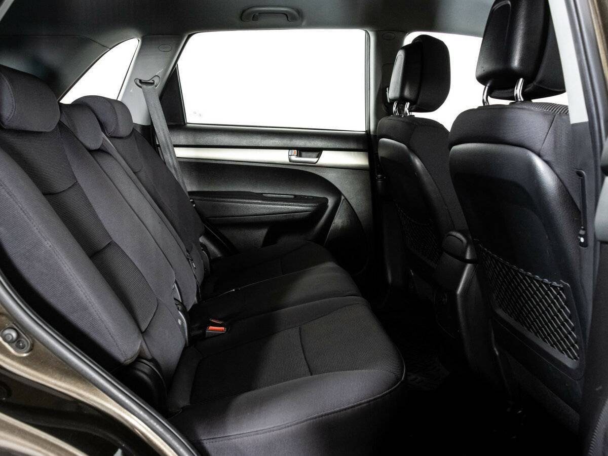 Kia Sorento с пробегом — 2012 год. Фото: #13