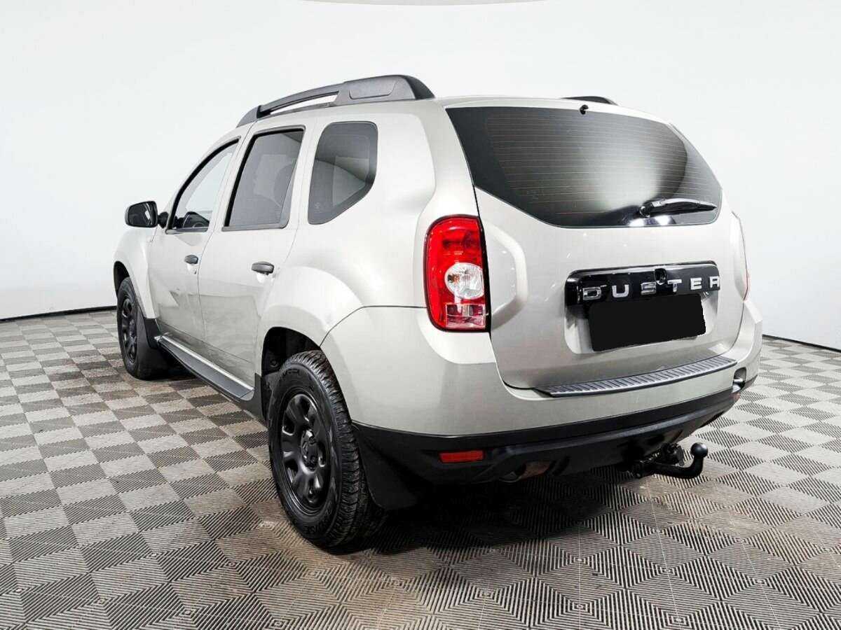 Renault Duster с пробегом — 2012 год. Фото: #6