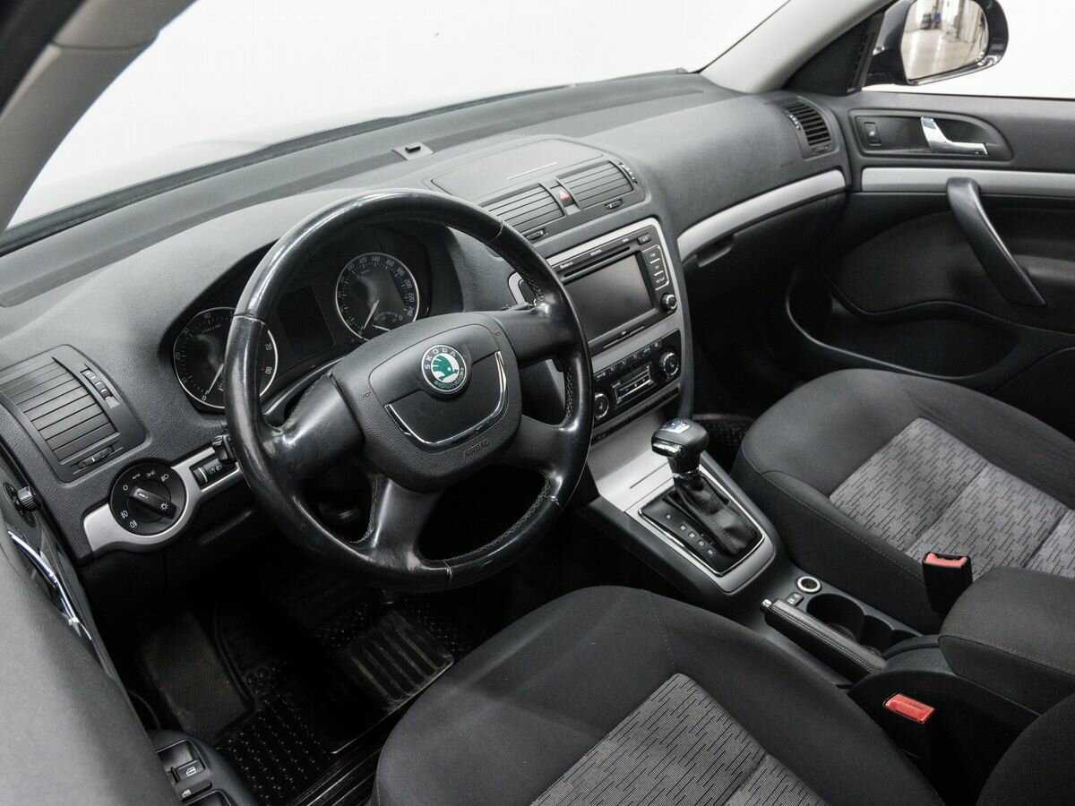 Skoda Octavia с пробегом — 2012 год. Фото: #11