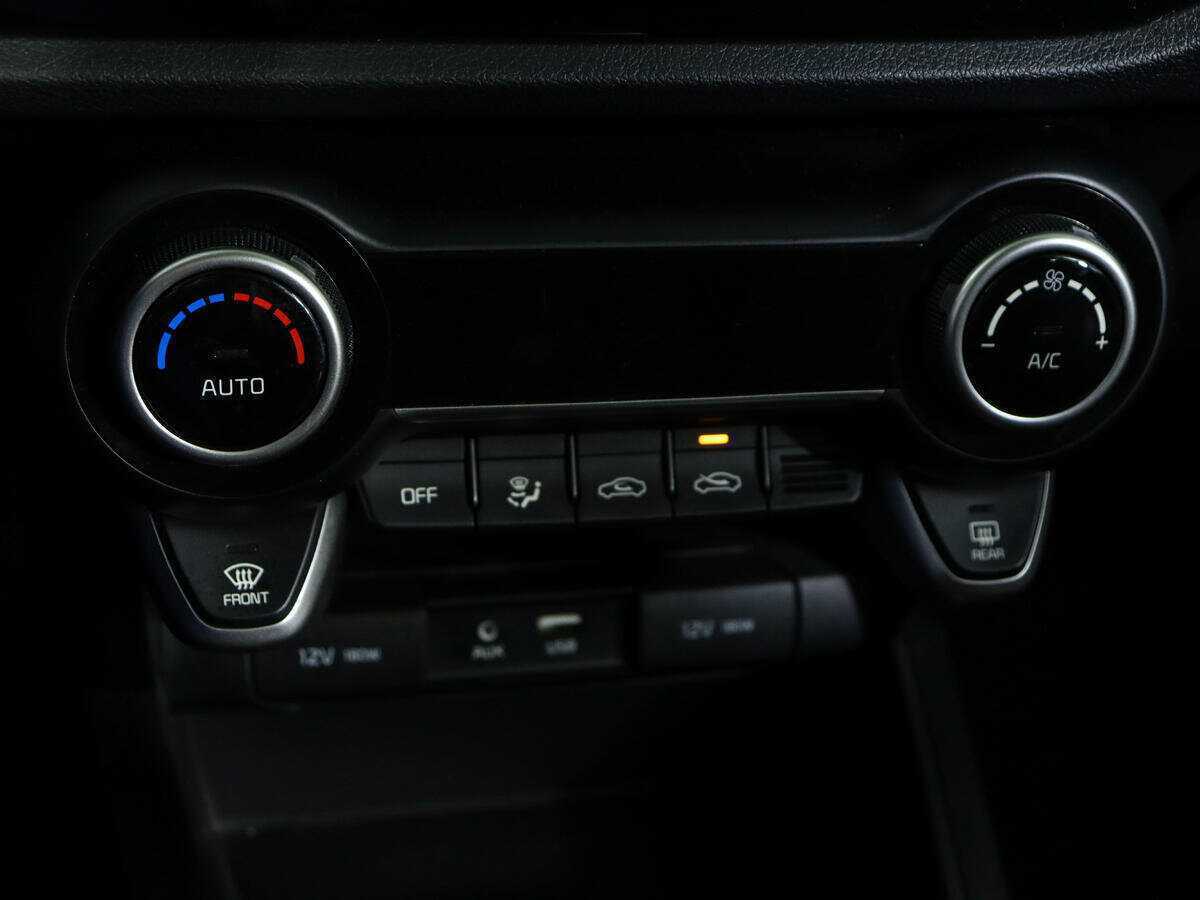 Kia Rio с пробегом — 2020 год. Фото: #20