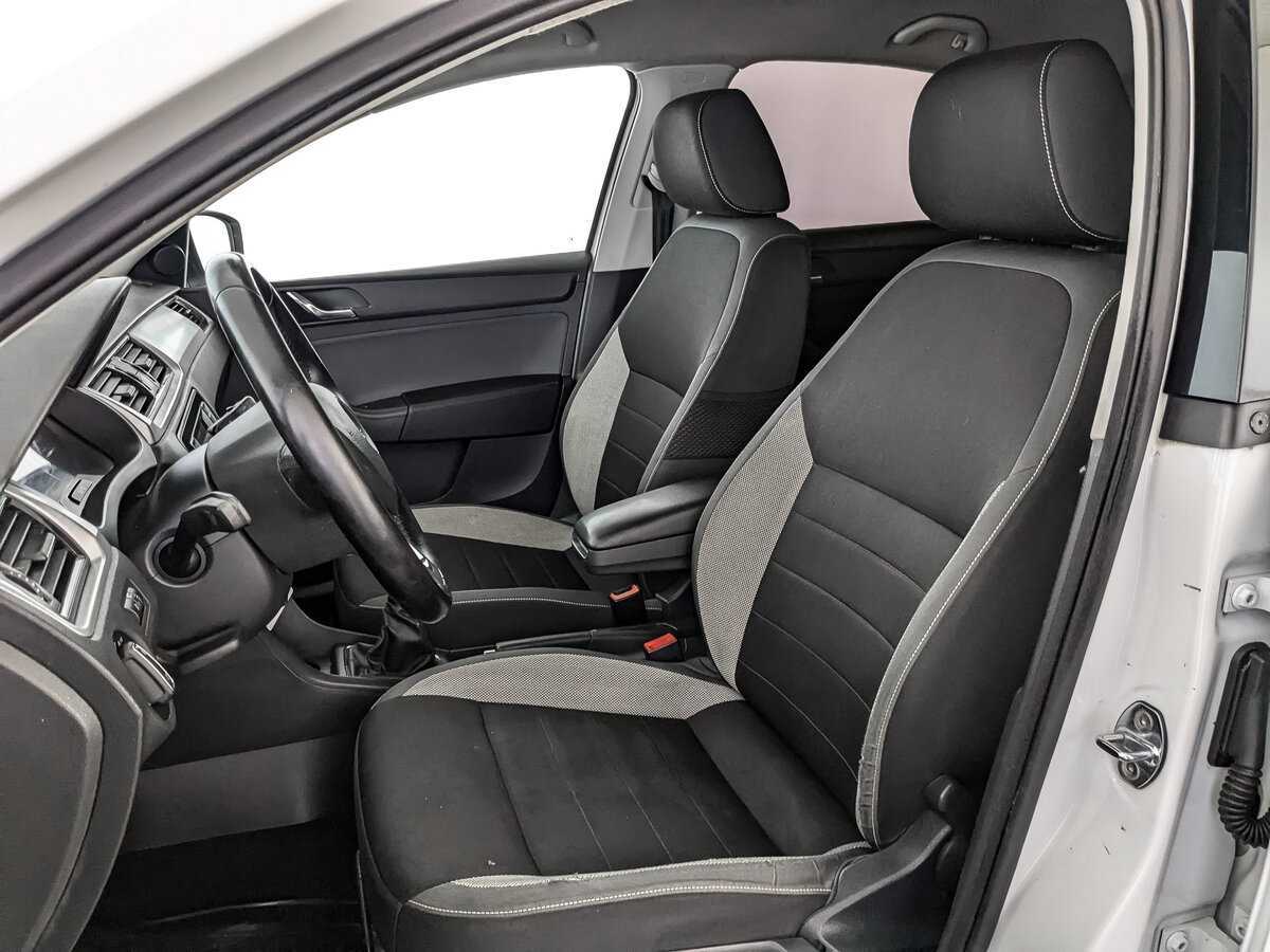 Skoda Rapid с пробегом — 2017 год. Фото: #15