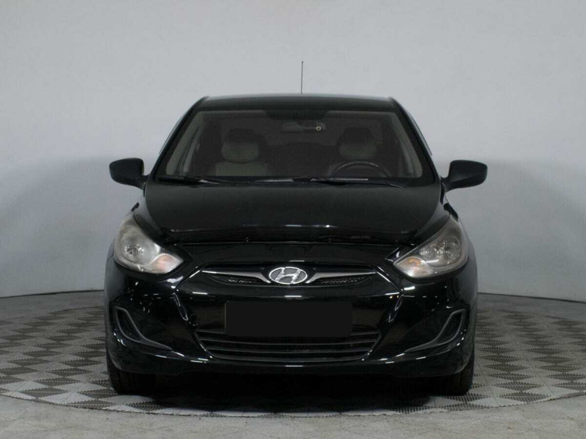 Hyundai Solaris с пробегом — 2014 год. Фото: #1