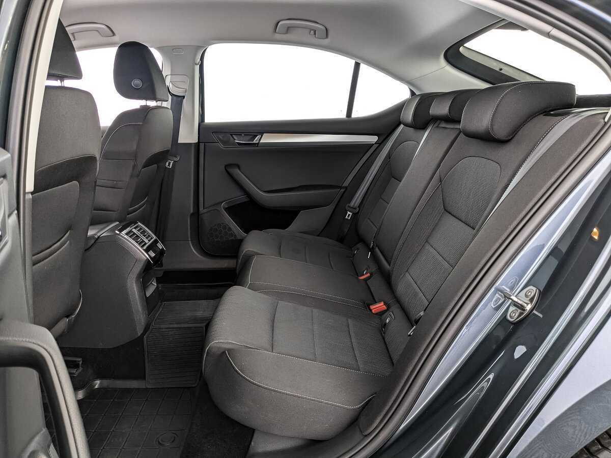 Skoda Superb с пробегом — 2019 год. Фото: #13
