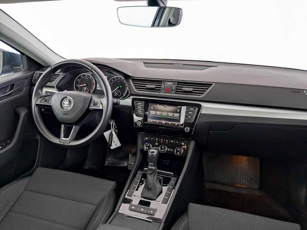 Skoda Superb с пробегом — 2019 год. Фото: #24