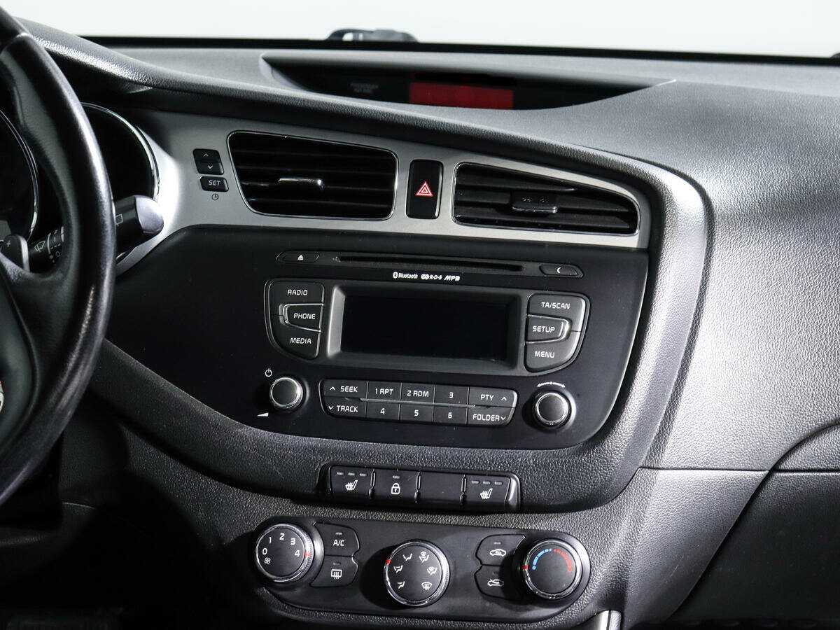 Kia Ceed с пробегом — 2013 год. Фото: #12