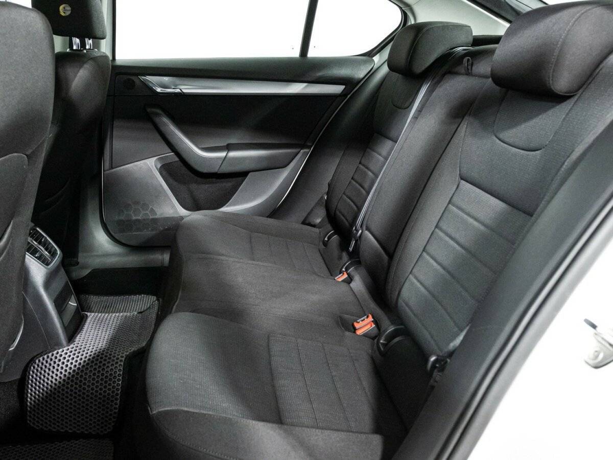Skoda Octavia с пробегом — 2016 год. Фото: #9