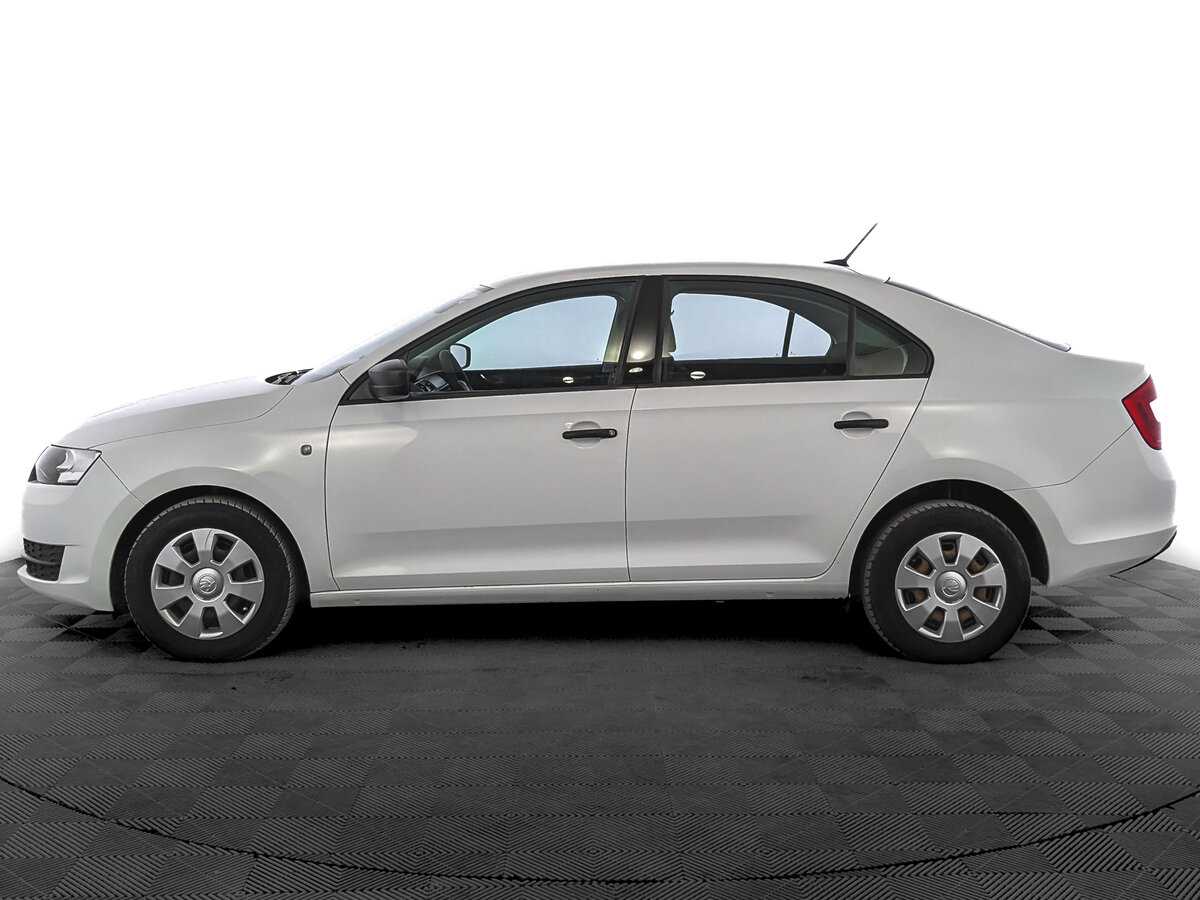 Skoda Rapid с пробегом — 2017 год. Фото: #7