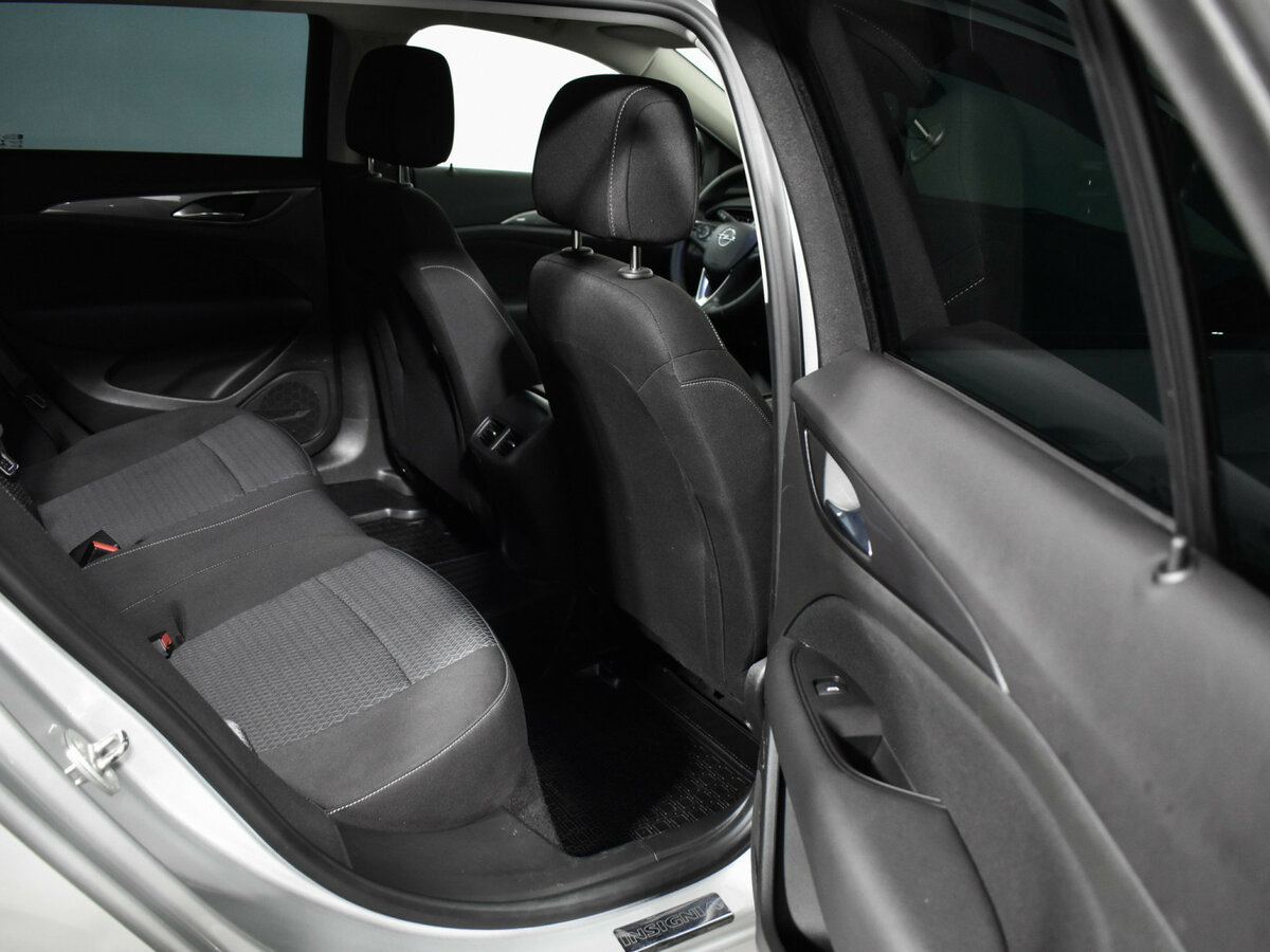 Opel Insignia с пробегом — 2020 год. Фото: #9