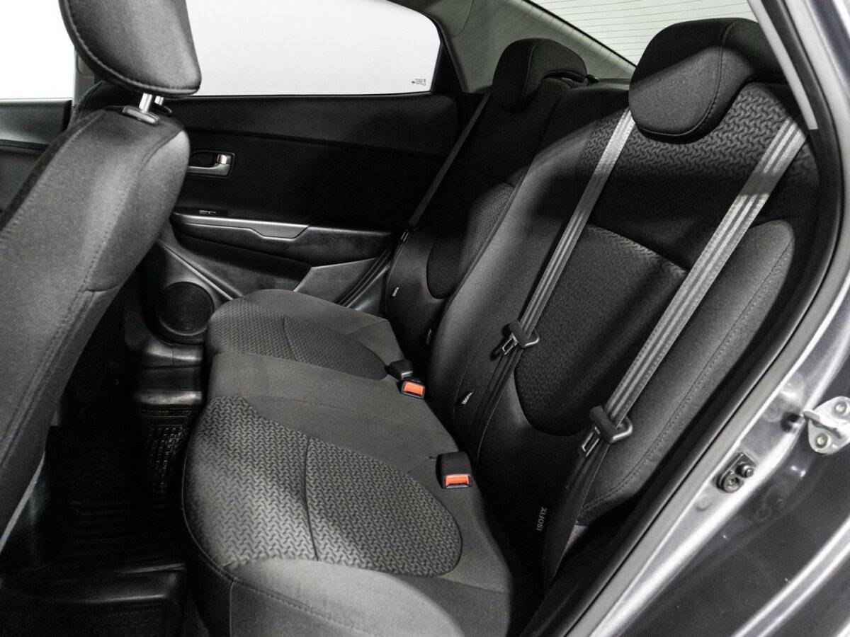 Kia Rio с пробегом — 2017 год. Фото: #9