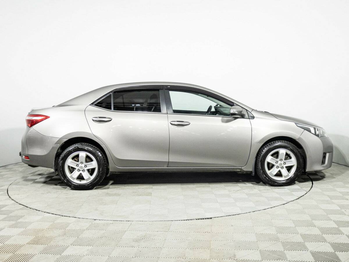 Toyota Corolla с пробегом — 2014 год. Фото: #3