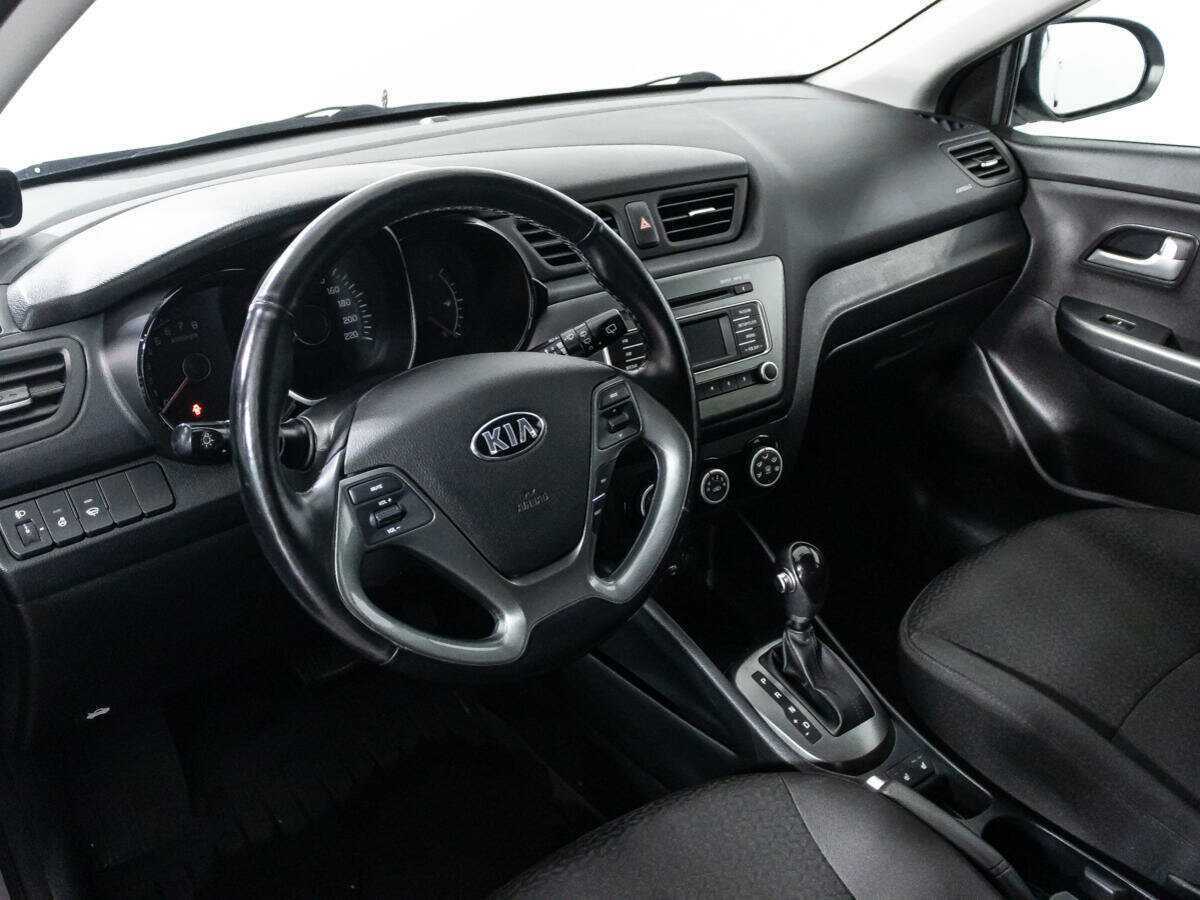 Kia Rio с пробегом — 2017 год. Фото: #10