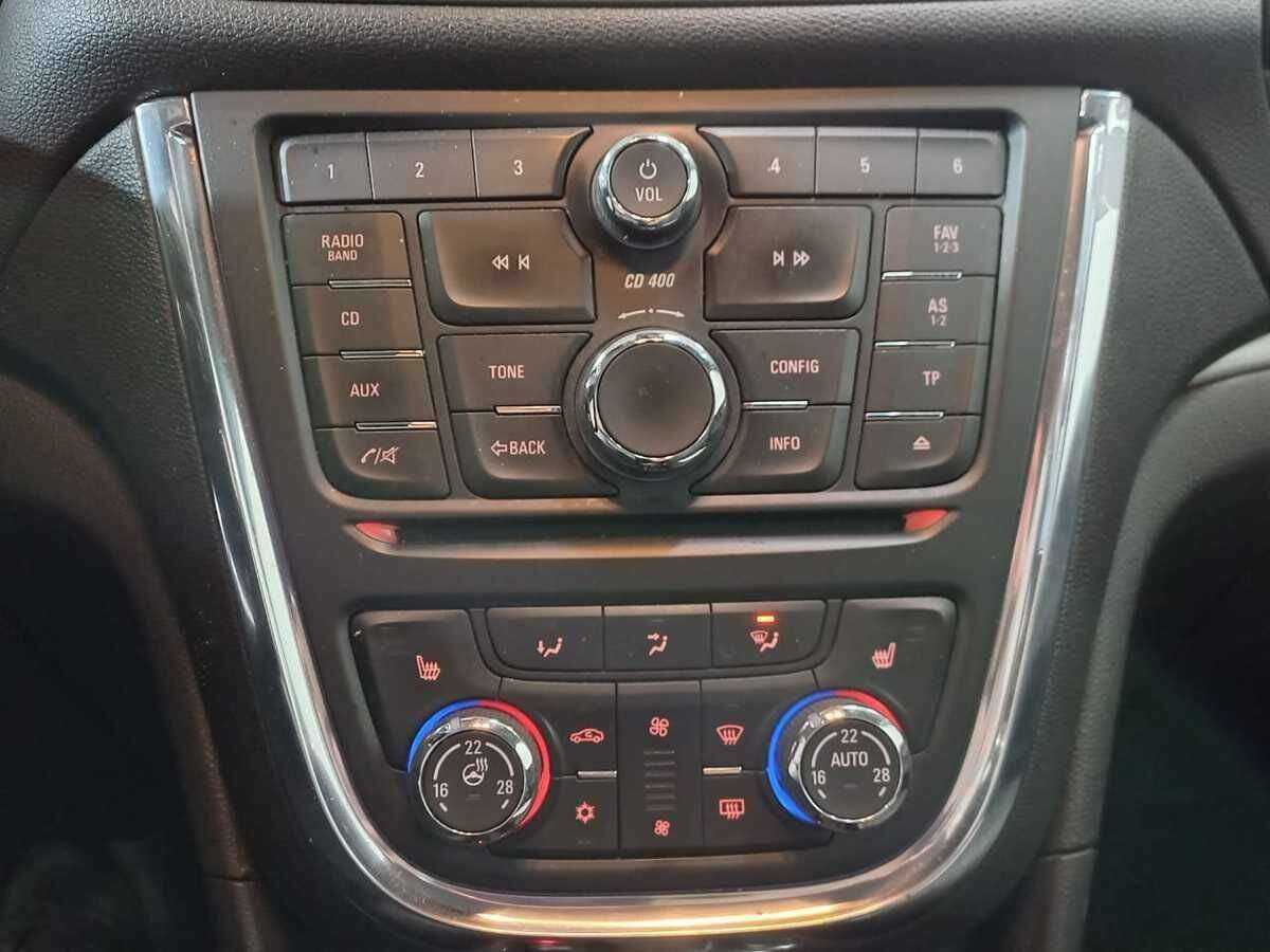 Opel Mokka с пробегом — 2012 год. Фото: #14