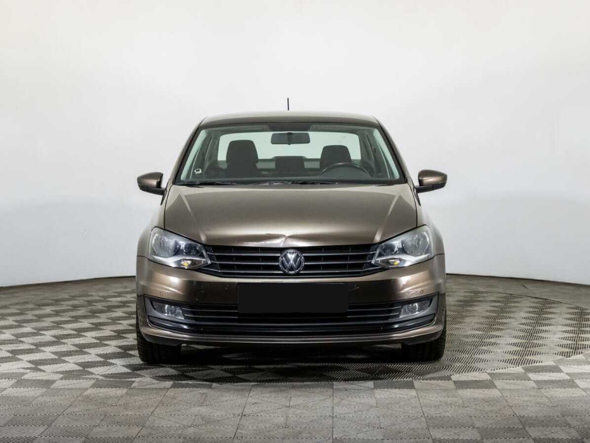 Volkswagen Polo с пробегом — 2018 год. Фото: #1
