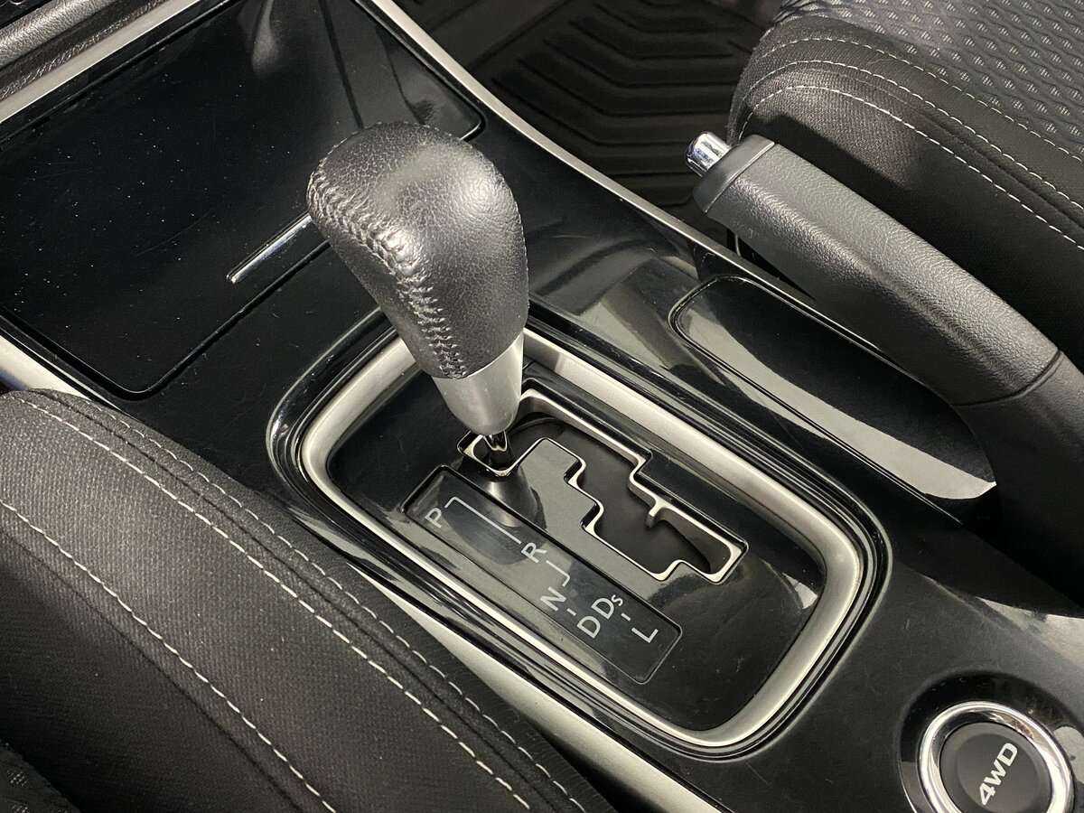 Mitsubishi Outlander с пробегом — 2017 год. Фото: #13