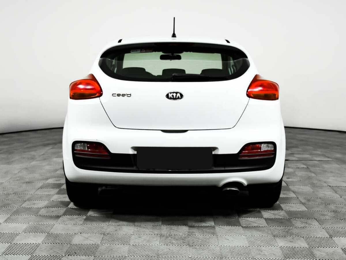 Kia Ceed с пробегом — 2013 год. Фото: #5