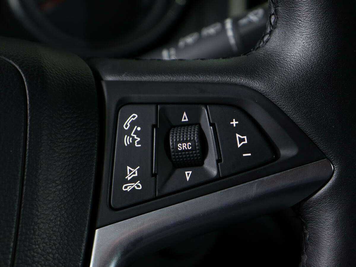 Opel Astra с пробегом — 2012 год. Фото: #13