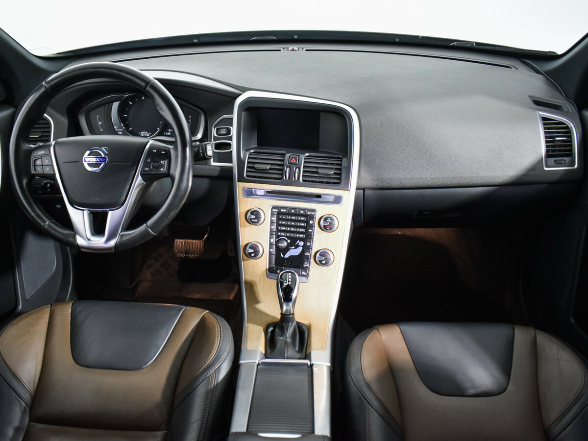 Volvo XC60 с пробегом — 2017 год. Фото: #11